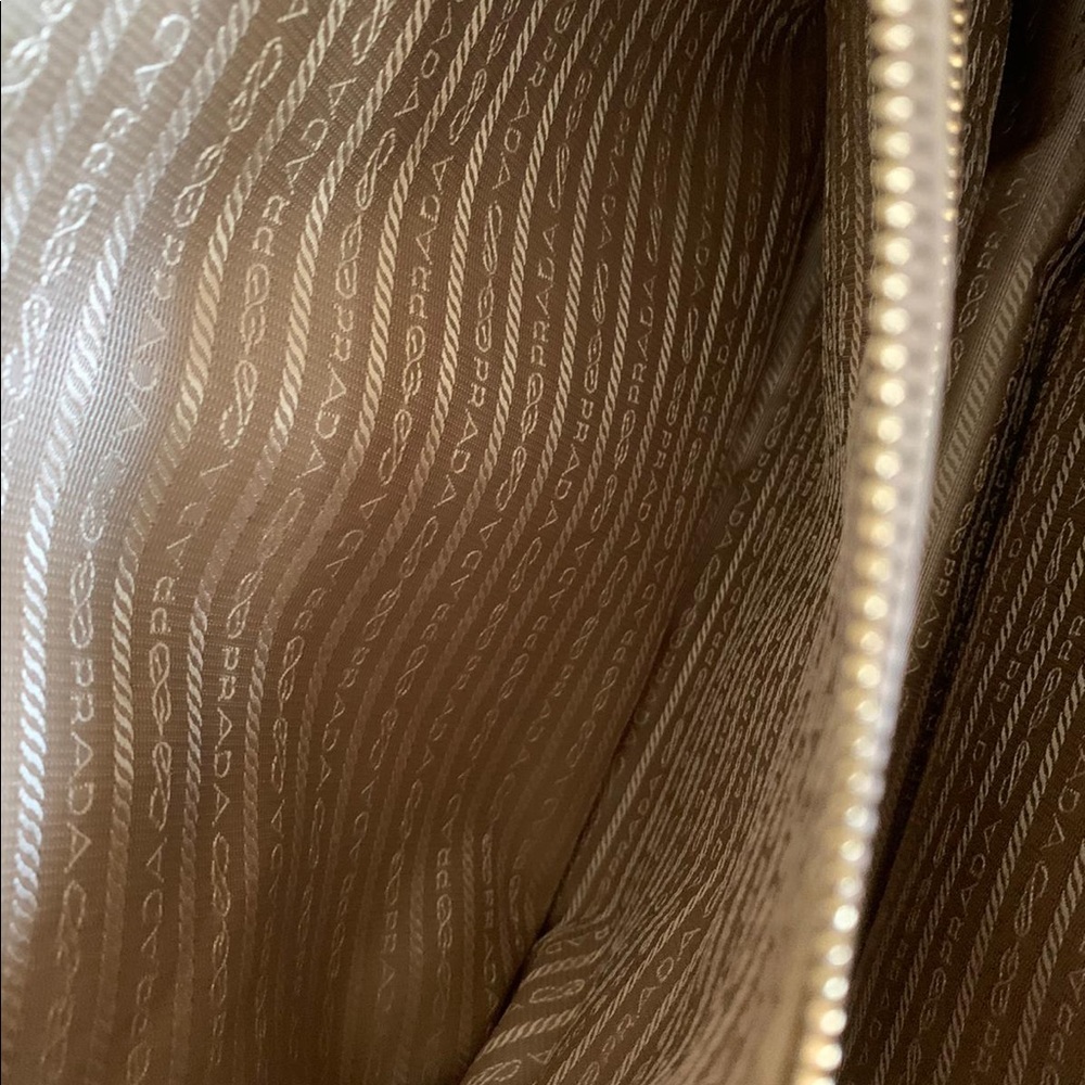 PRADA Galleria tote - Picture 11 of 16